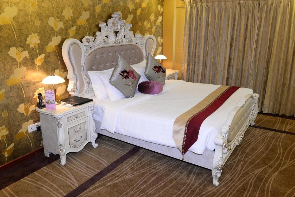 Royal Taunggyi Hotel Esterno foto