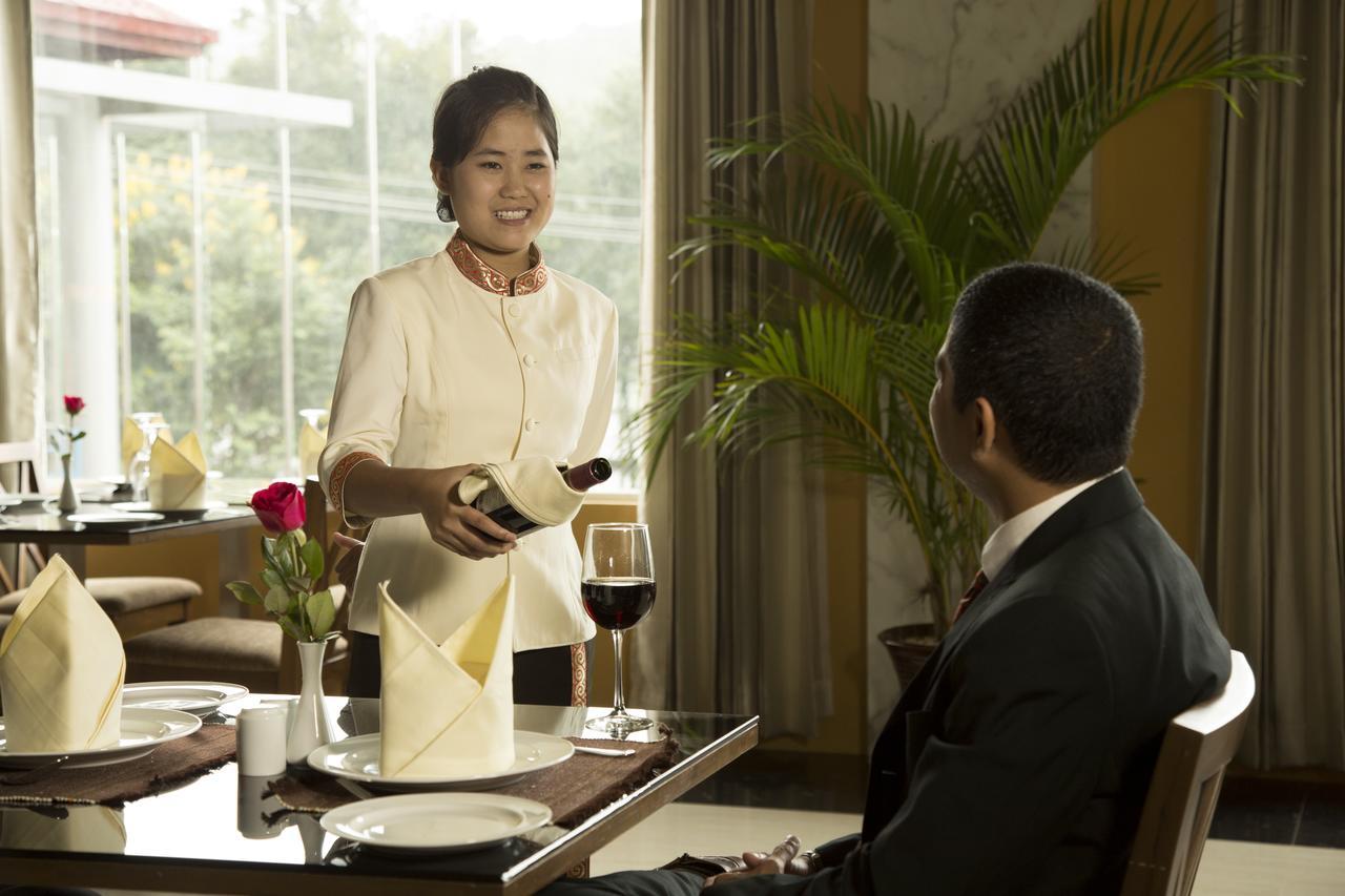 Royal Taunggyi Hotel Esterno foto