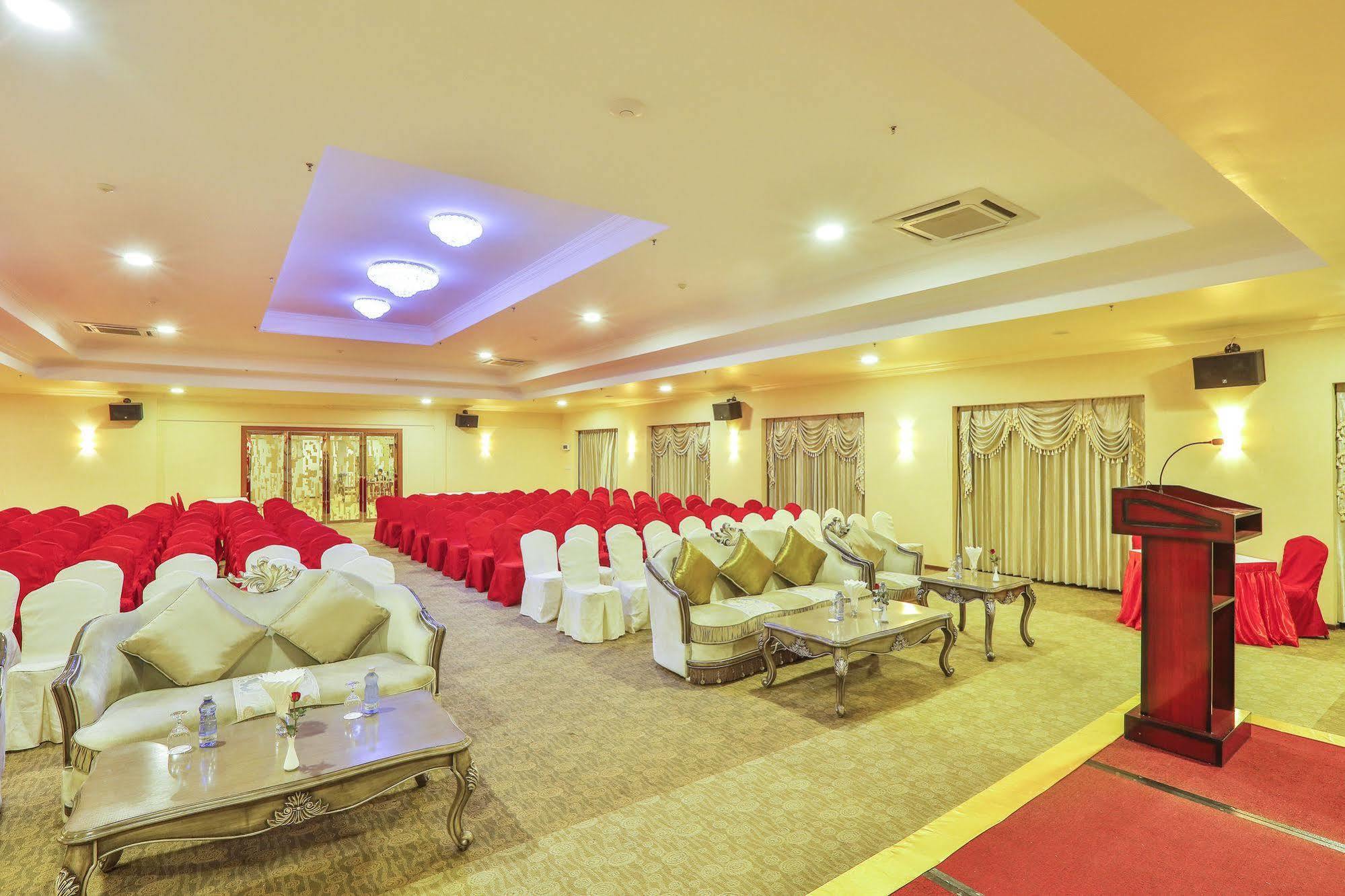 Royal Taunggyi Hotel Esterno foto