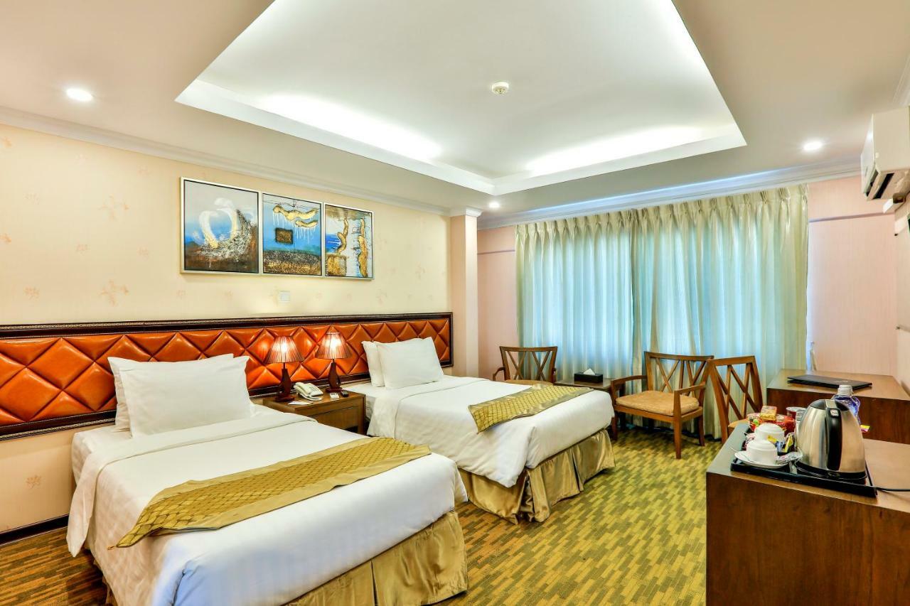 Royal Taunggyi Hotel Esterno foto